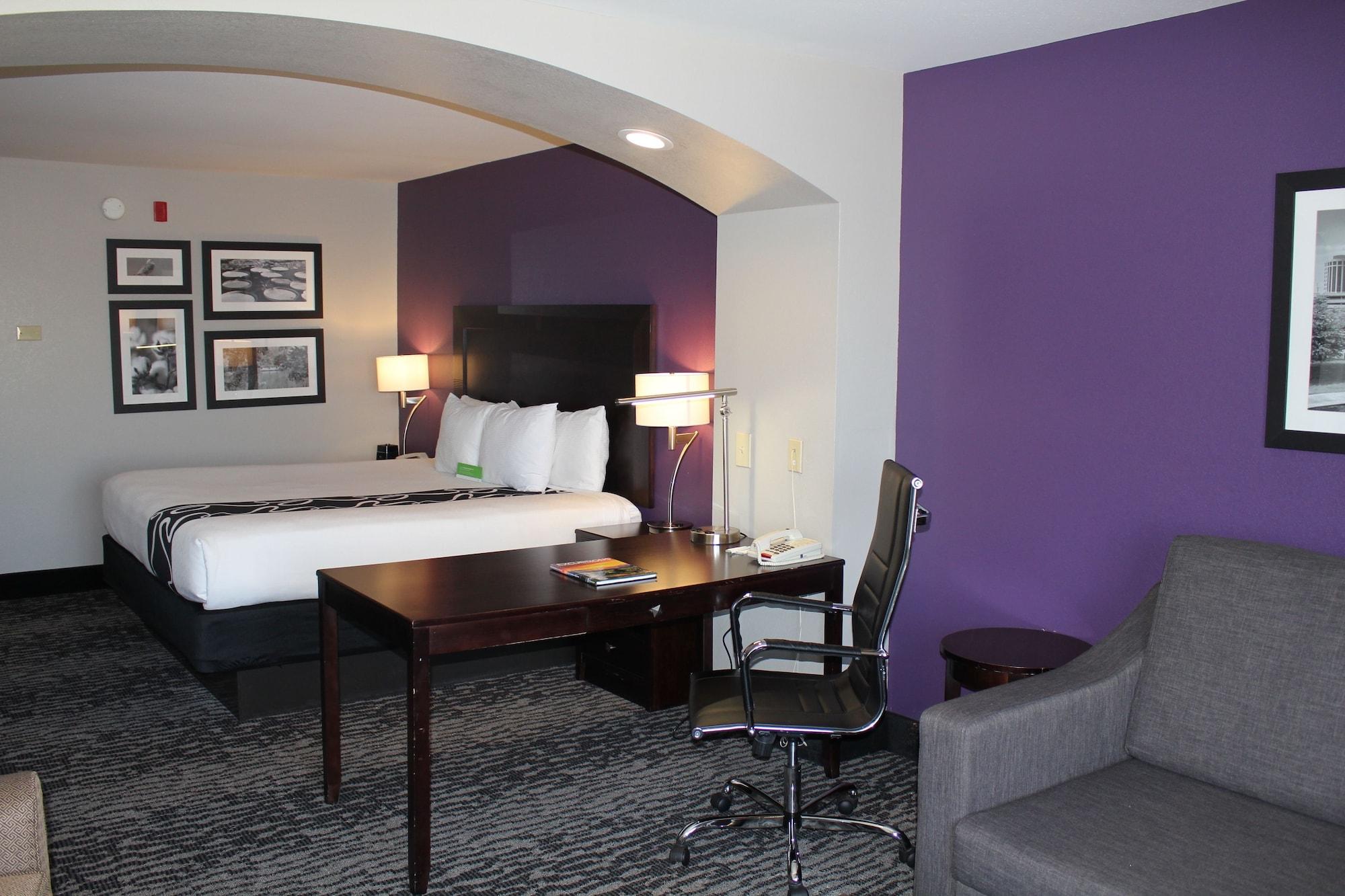 La Quinta By Wyndham Huntsville Airport Madison Exterior photo
