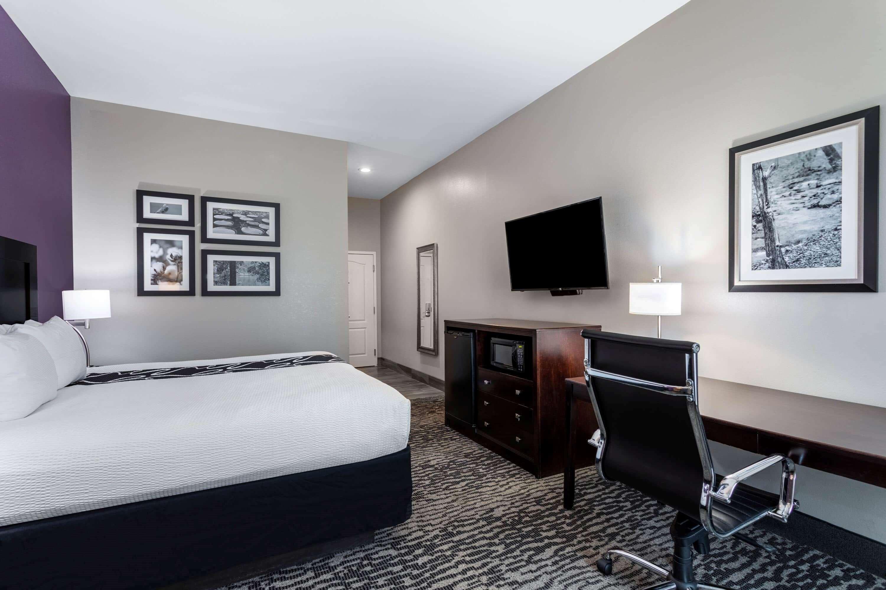 La Quinta By Wyndham Huntsville Airport Madison Exterior photo
